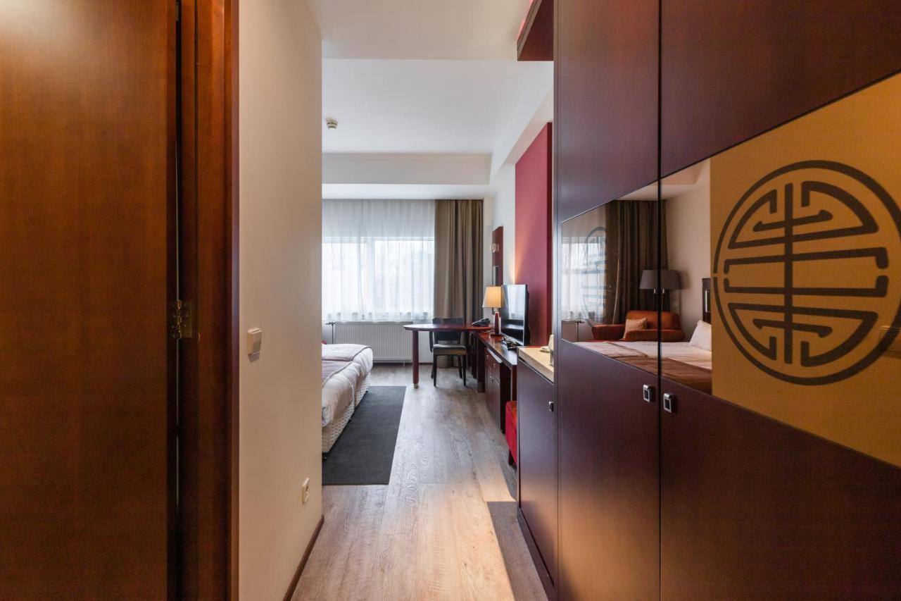 Shanghai Hotel Holland Делфт Экстерьер фото
